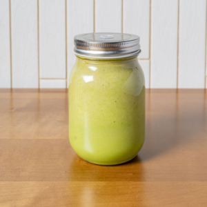 Épinard, avocat, banane, beurre d’arachide et lait d’amande